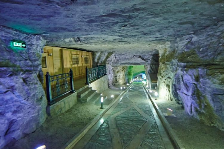 Bu dağın altında min illik tarix yatır –