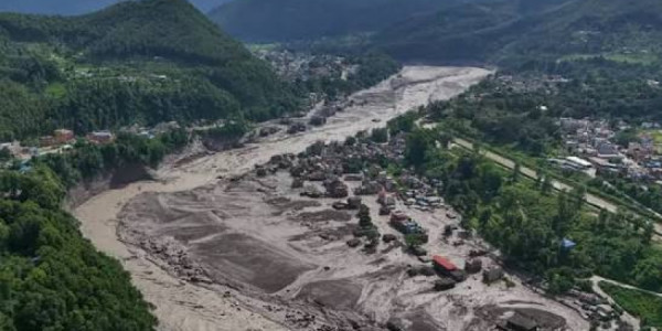 Nepalda daşqın nəticəsində 53 ukraynalı və 4 rusiyalı turist itkin düşüb