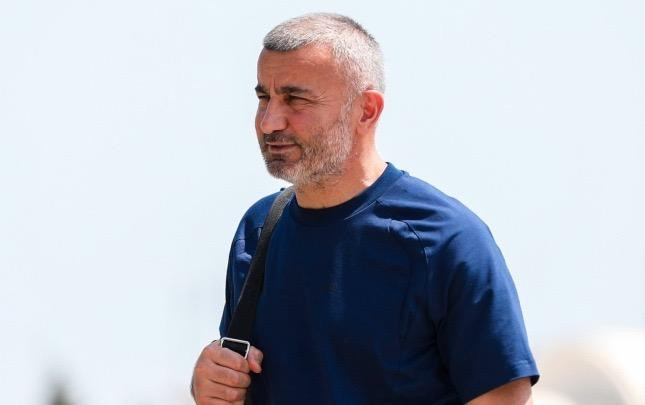 Qurban müəllimi tənqid edənlər, vicdanınız olsun...