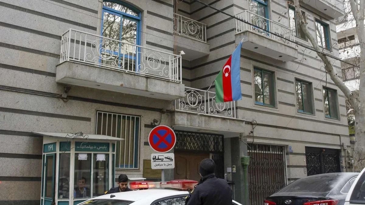 Azərbaycanın İrandakı səfirliyi və konsulluğu müharibə şəraitində işləyən diplomatik korpus kateqoriyasına daxil edilib
