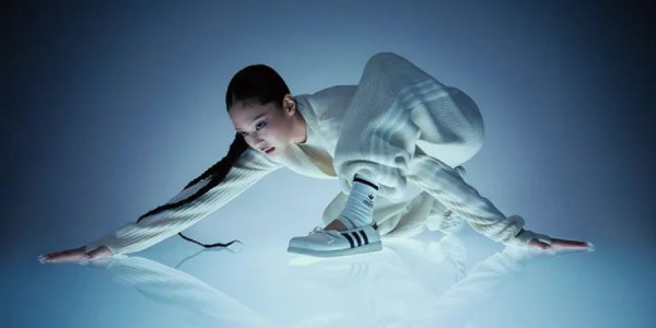 JENNIE və adidas-dan moda dünyasını silkələyəcək əməkdaşlıq