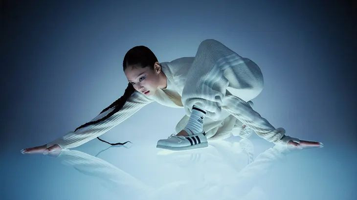JENNIE və adidas-dan moda dünyasını silkələyəcək əməkdaşlıq