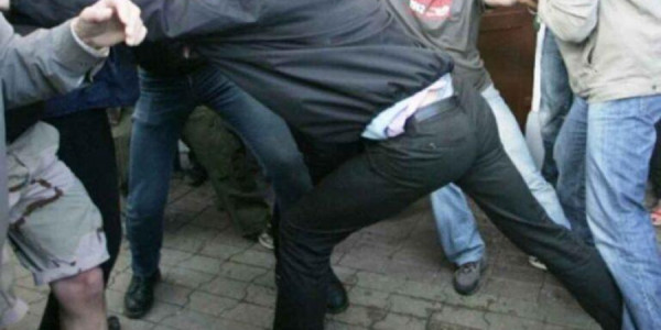 Polşada yerli sakinlər ukraynalı zənn etdikləri şəxsi döyüblər