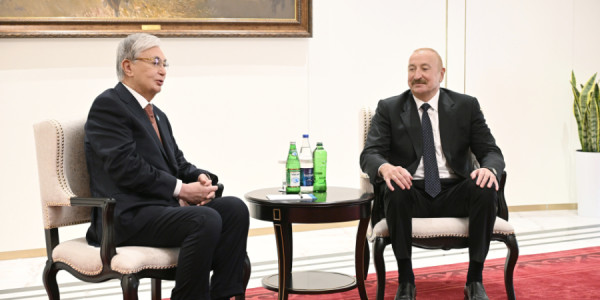 İlham Əliyevin Bişkekdə Qazaxıstan Prezidenti ilə görüşü keçirilib -