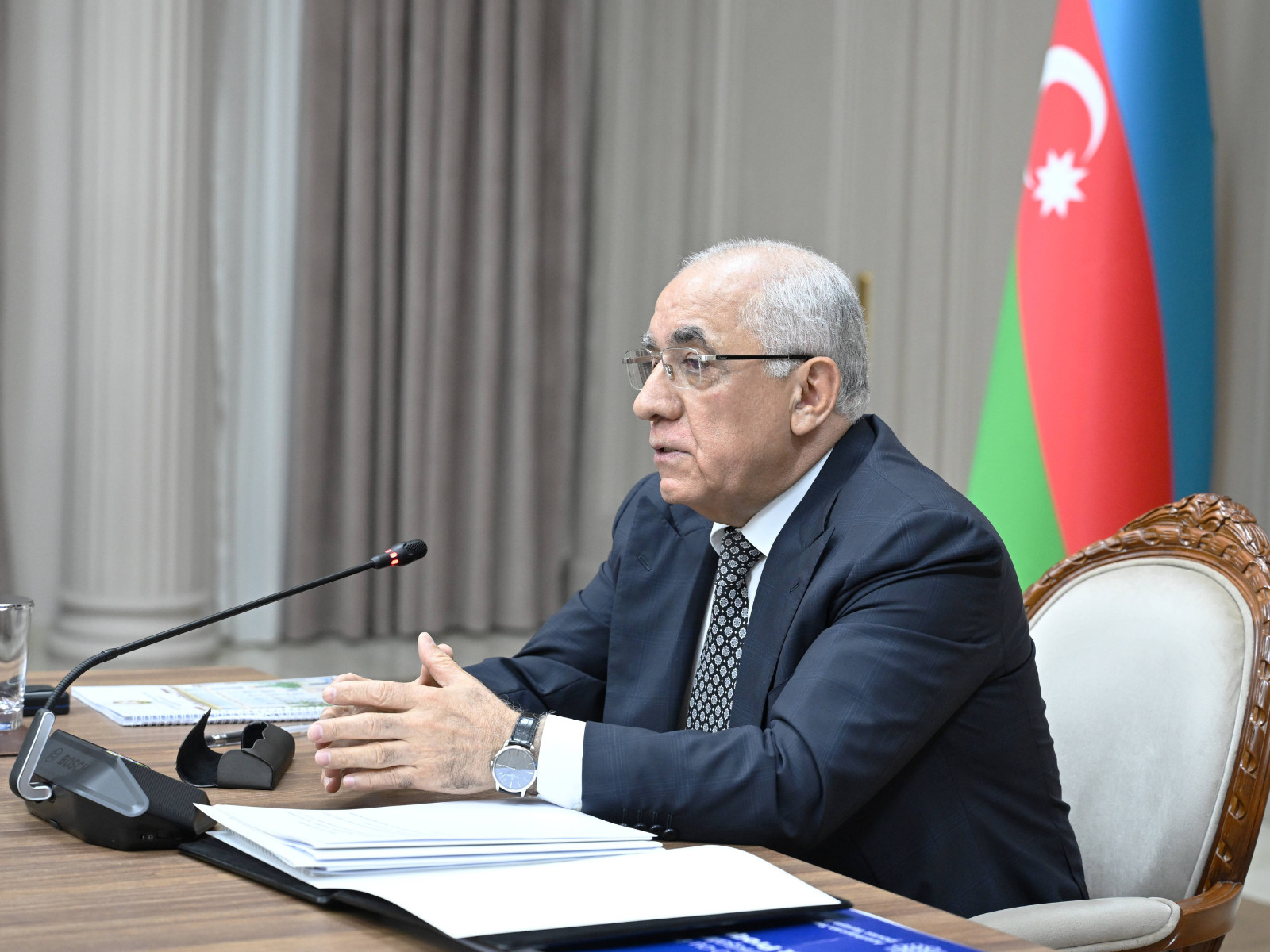 Əli Əsədov qazaxıstanlı həmkarını təbrik edib