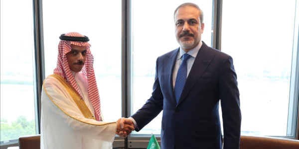 Hakan Fidan Səudiyyəli həmkarı ilə kritik görüş keçirdi