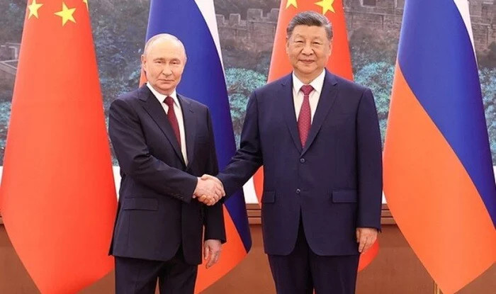 Putin və Szinpin görüşdü