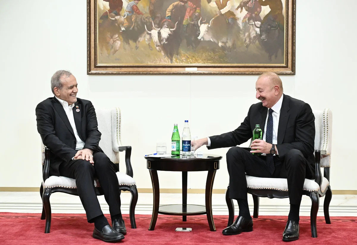 İlham Əliyev Məsud Pezeşkianı İstisuya qonaq edib
