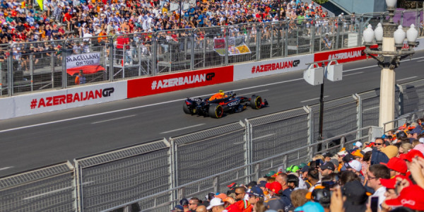 Formula 1 həyəcanı artır: Bakıda YENİ TRİBUNA hazırlandı