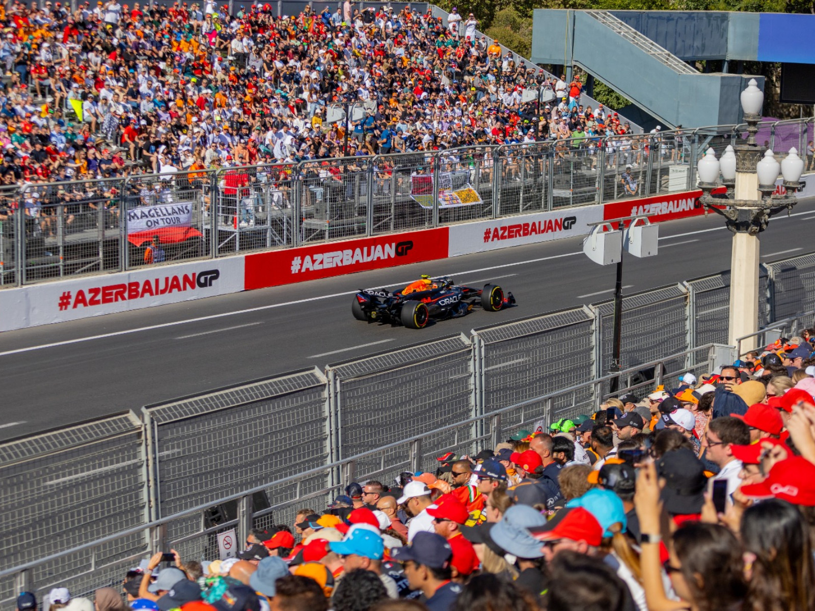 Formula 1 həyəcanı artır: Bakıda YENİ TRİBUNA hazırlandı