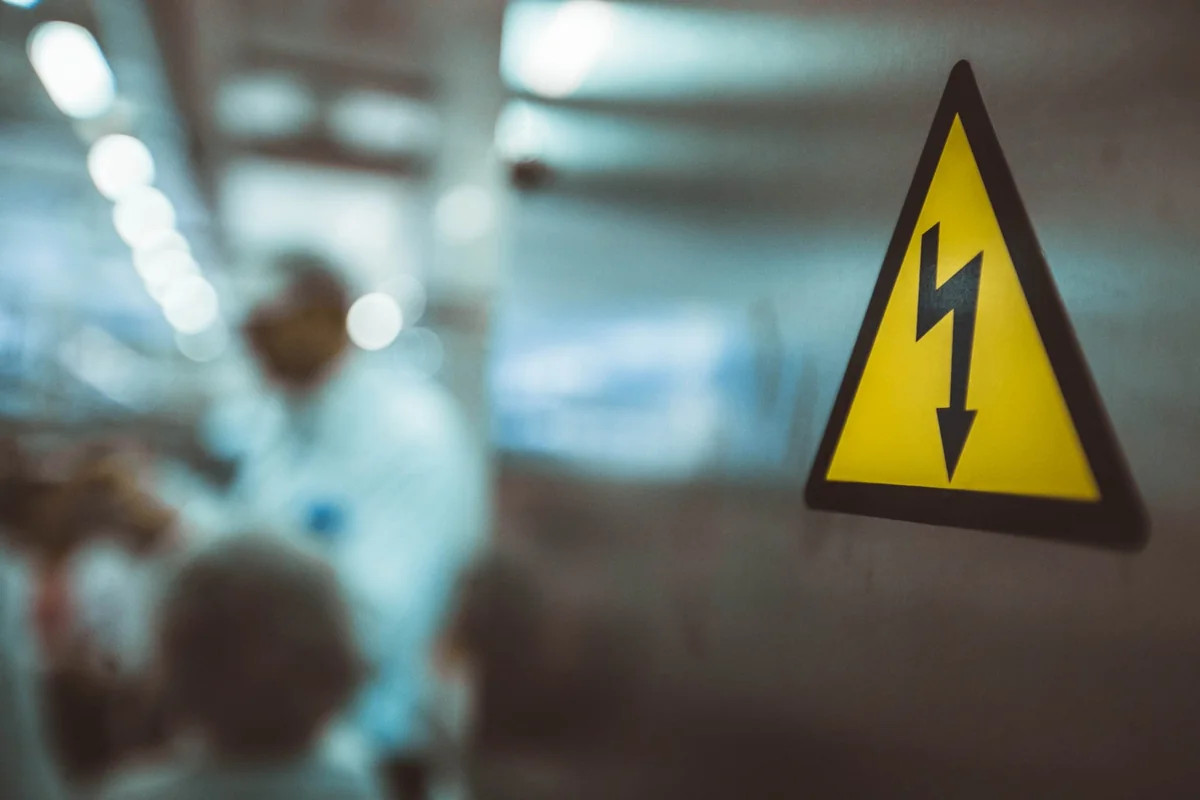 Sabunçuda 37 yaşlı kişini elektrik cərəyanı vuraraq öldürüb