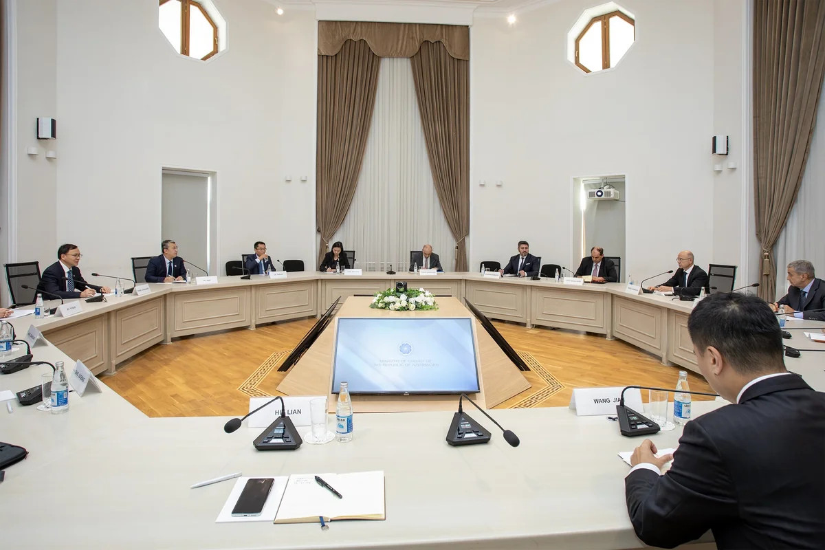 Azərbaycan və Çin Xəzərdə mümkün enerji layihələrini müzakirə edib