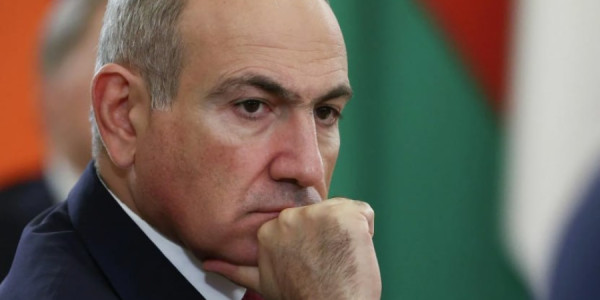 Paşinyan Putinlə görüşdən razı qalıb