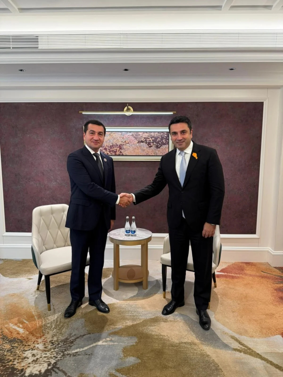 Hikmət Hacıyev Alen Simonyanla