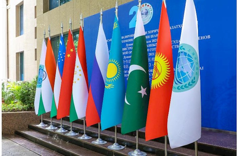 Bişkekdə liderlərin rəsmi qarşılanması başlayıb