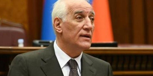 Ermənistan prezidenti Çexiyaya səfər edib