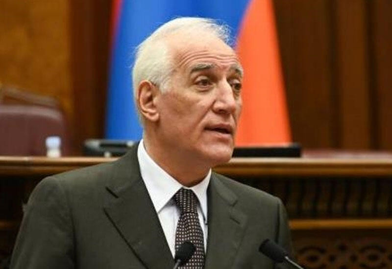 Ermənistan prezidenti Çexiyaya səfər edib