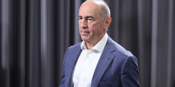 Robert Koçaryan təkadamlıq kamerada saxlanılır