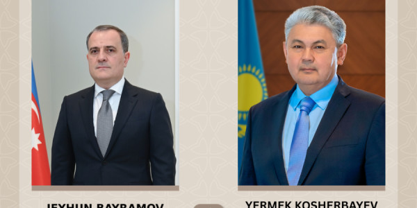 Ceyhun Bayramovla Qazaxıstanın sabiq XİN başçısı arasında telefon danışığı olub