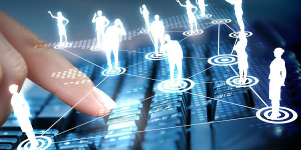 İnformasiyanı gizlətmək yerinə çevik və operativ vermək lazımdır -