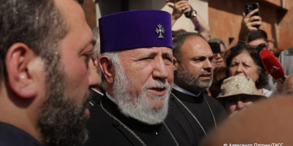 Hakob Manukyan Karekin II-nin işinə baxmaqdan imtina edib