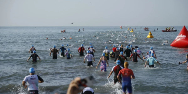 Üç azərbaycanlı atlet "Alufar IRONMAN 70.3 Baku" triatlon yarışının qalibi olub