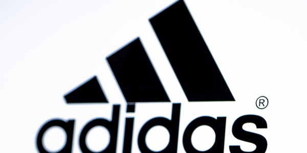 Adidas İsrail əsgərini reklam siması seçib –
