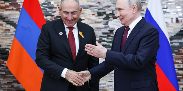 Putin Paşinyanı Moskvaya çağırdı: Kreml səfərlə bağlı danışdı