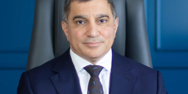 Ruslan Əlixanov vəzifəsindən azad edildi