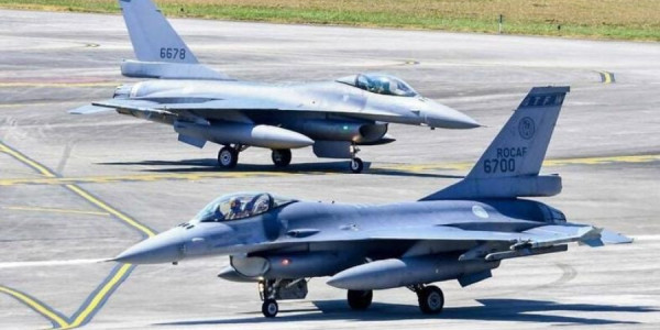 Tayvana gedən ilk F-16V-lər naməlum səbəbdən geri döndü