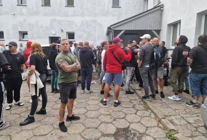 Polşada radikallar ukraynalıları izləmək üçün qruplar yaradır