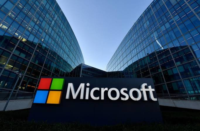 Microsoft uşaqların AI istifadəsinə nəzarəti artırır