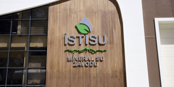 Xarici diplomatlar "İstisu" mineral su zavoduna baş çəkiblər