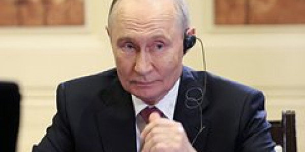 Putin BƏƏ-nin Əbu-Dabi vəliəhdi ilə görüşüb