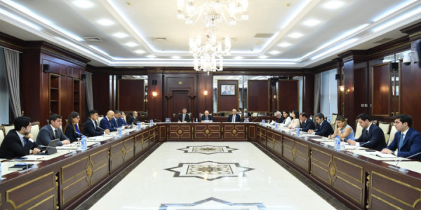 Milli Məclisin Əmək və sosial siyasət komitəsinin payız sessiyasında ilk iclası keçirilib