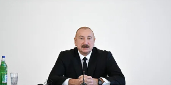 İlham Əliyev Bakıda keçirilən beynəlxalq konfransların iştirakçılarını qəbul edib