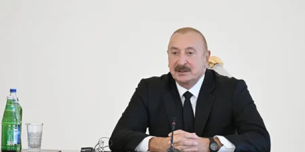 İlham Əliyev Bakıda keçirilən beynəlxalq konfransların iştirakçılarını qəbul edib