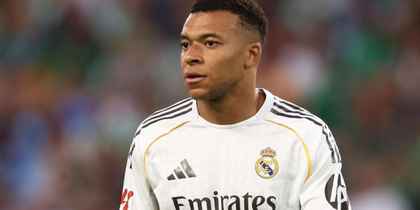 Kilian Mbappe keçmiş klubu PSJ-yə 60 min avro ödəməli olacaq