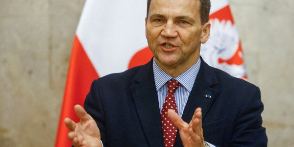 Sikorskidən Ukrayna ilə bağlı