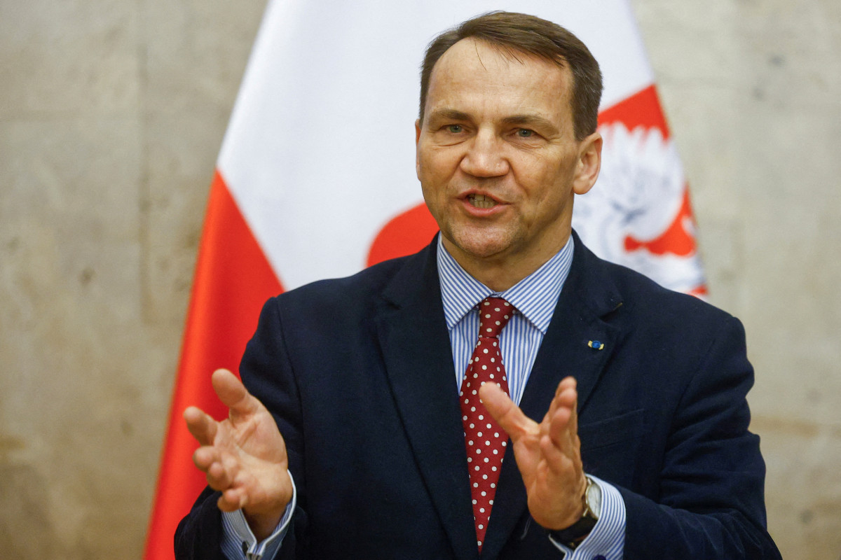 Sikorskidən Ukrayna ilə bağlı