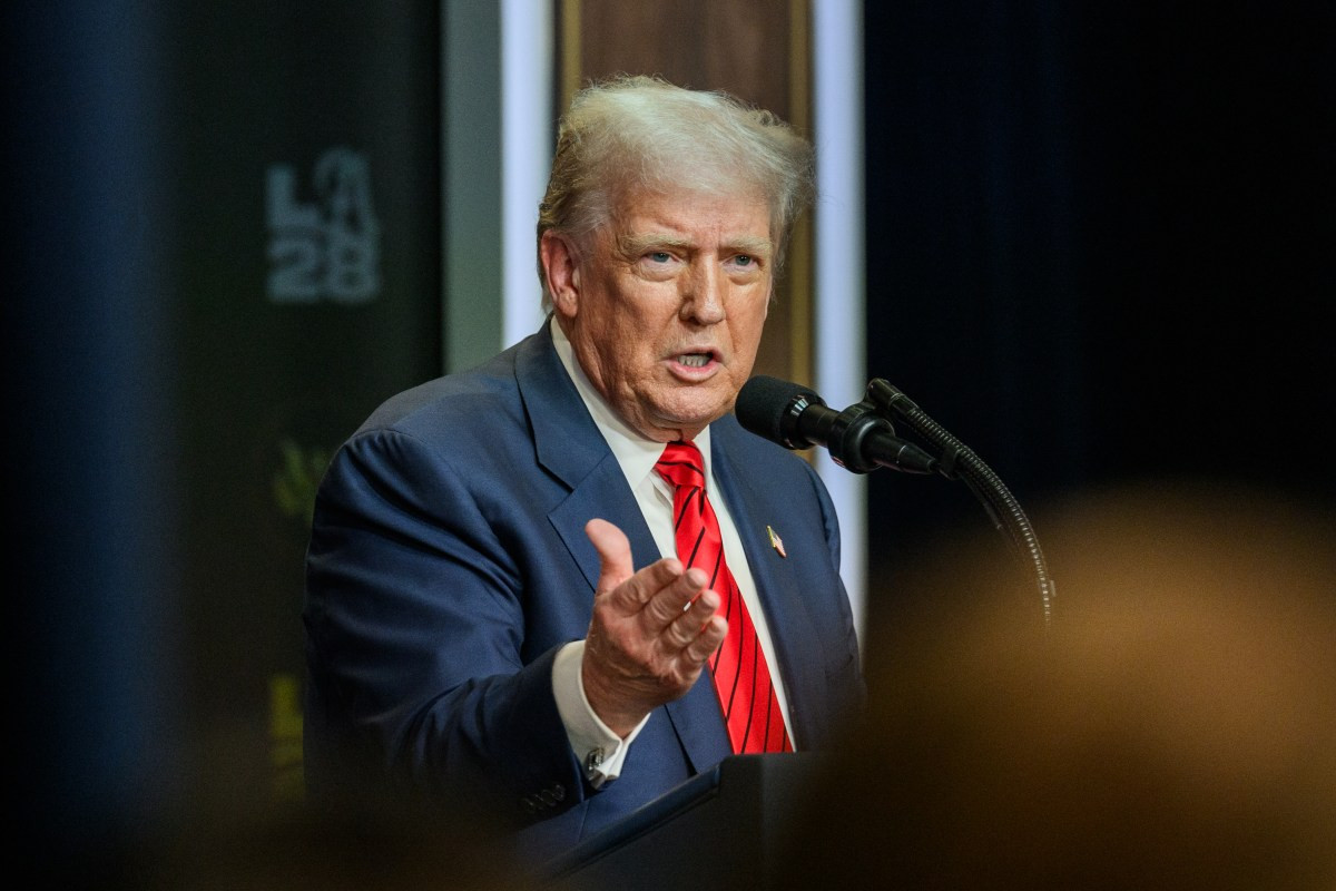 Tramp Kanada ilə yaxınlaşan Avropanı tariflərlə hədələdi