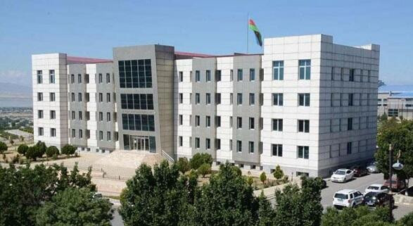 26 yaşında