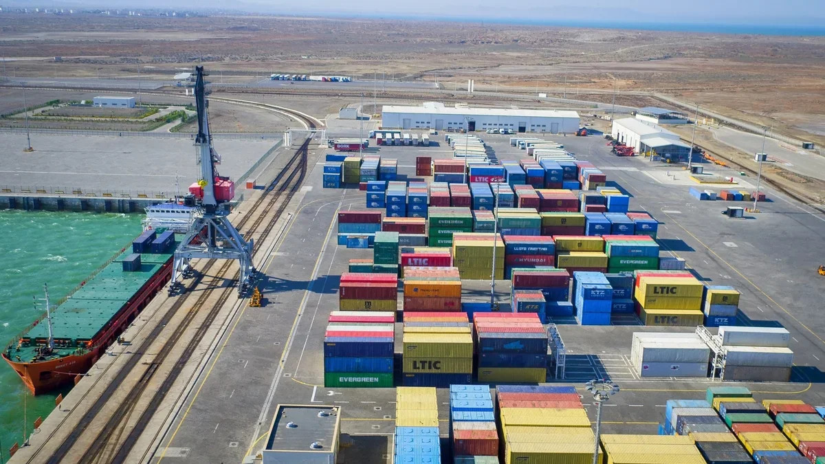 Bakı Limanında yük dövriyyəsi 5,5 milyon tonu keçib