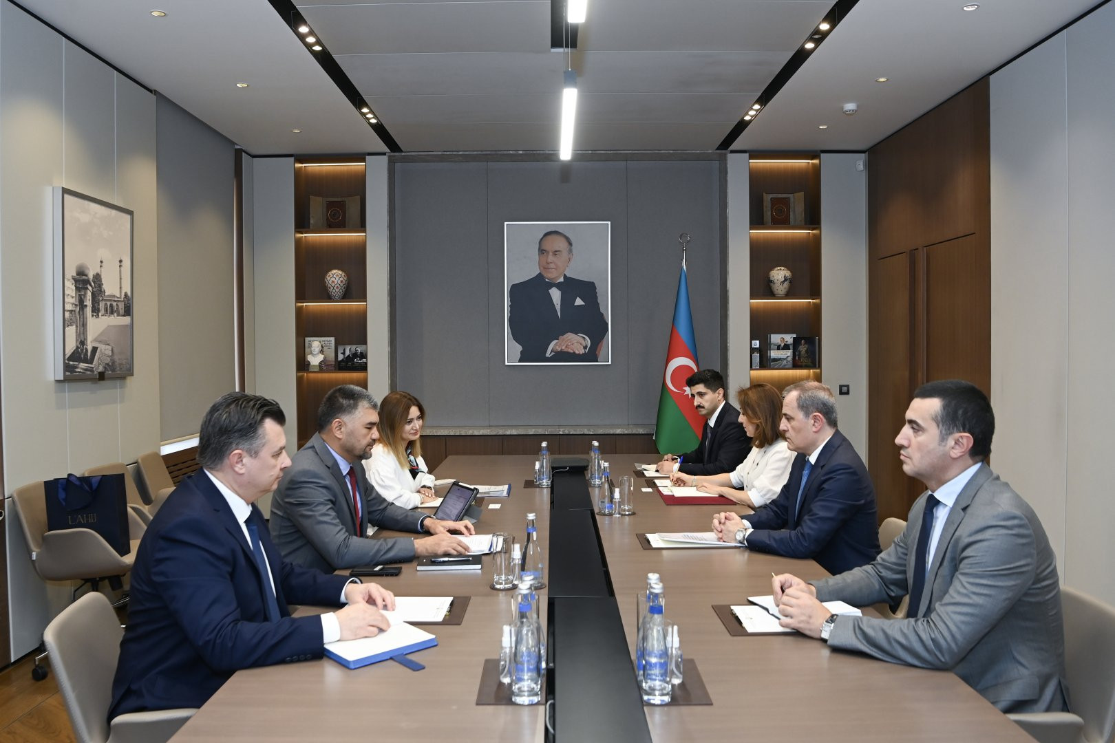 Azərbaycan ilə TRACECA arasında əməkdaşlıq məsələləri müzakirə edilib