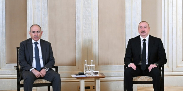 Paşinyan Cənubi Qafqazda sülhə verdiyi töhfəyə görə İlham Əliyevə minnətdarlığını bildirib