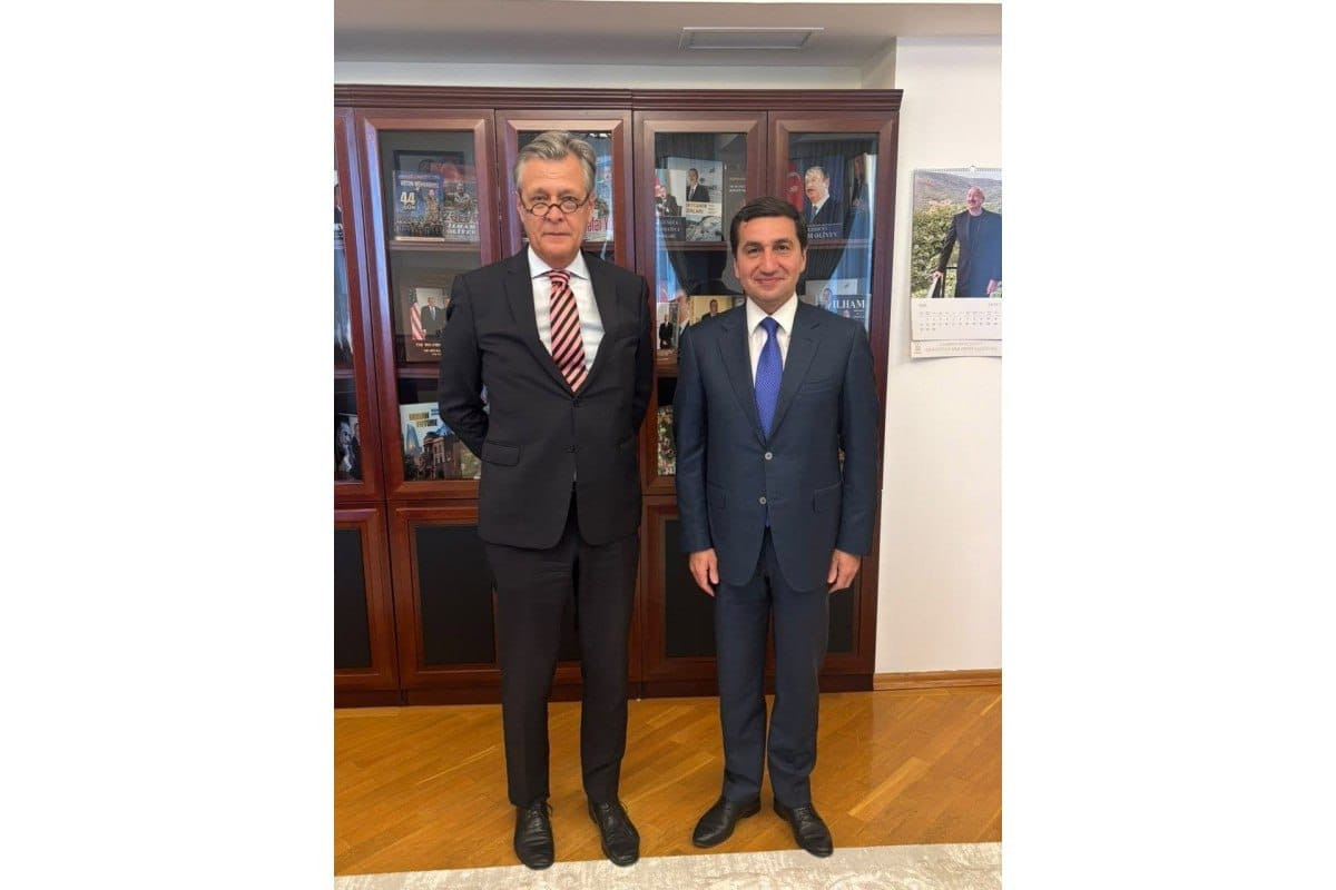 Hikmət Hacıyev Almaniya səfiri ilə görüşüb