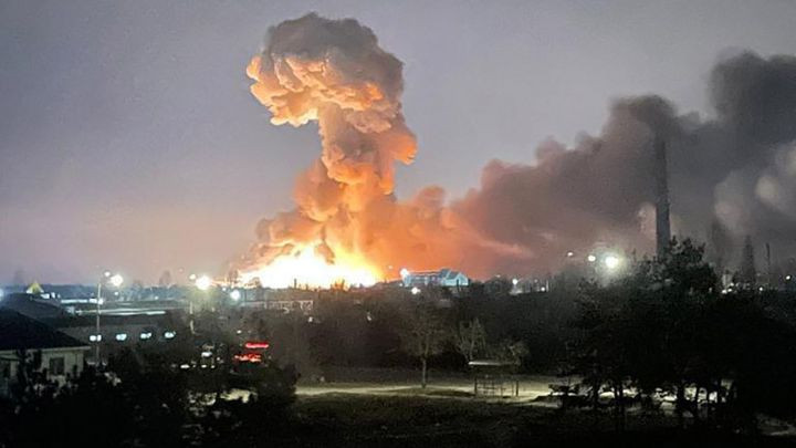 Riyadda hava limanı yaxınlığında tüstü və yanğın görüntüləri yayıldı