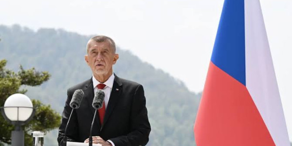 Çexiyanın baş naziri Avropanı Ukrayna siyasətinə görə tənqid edib