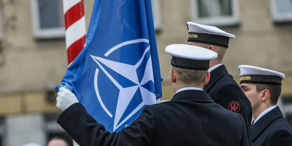 Danimarka: Qrelandiyanın təhlükəsizliyini NATO təmin edəcək