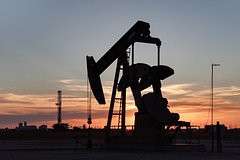 Brent neftinin qiyməti 11 günün minimumuna düşüb